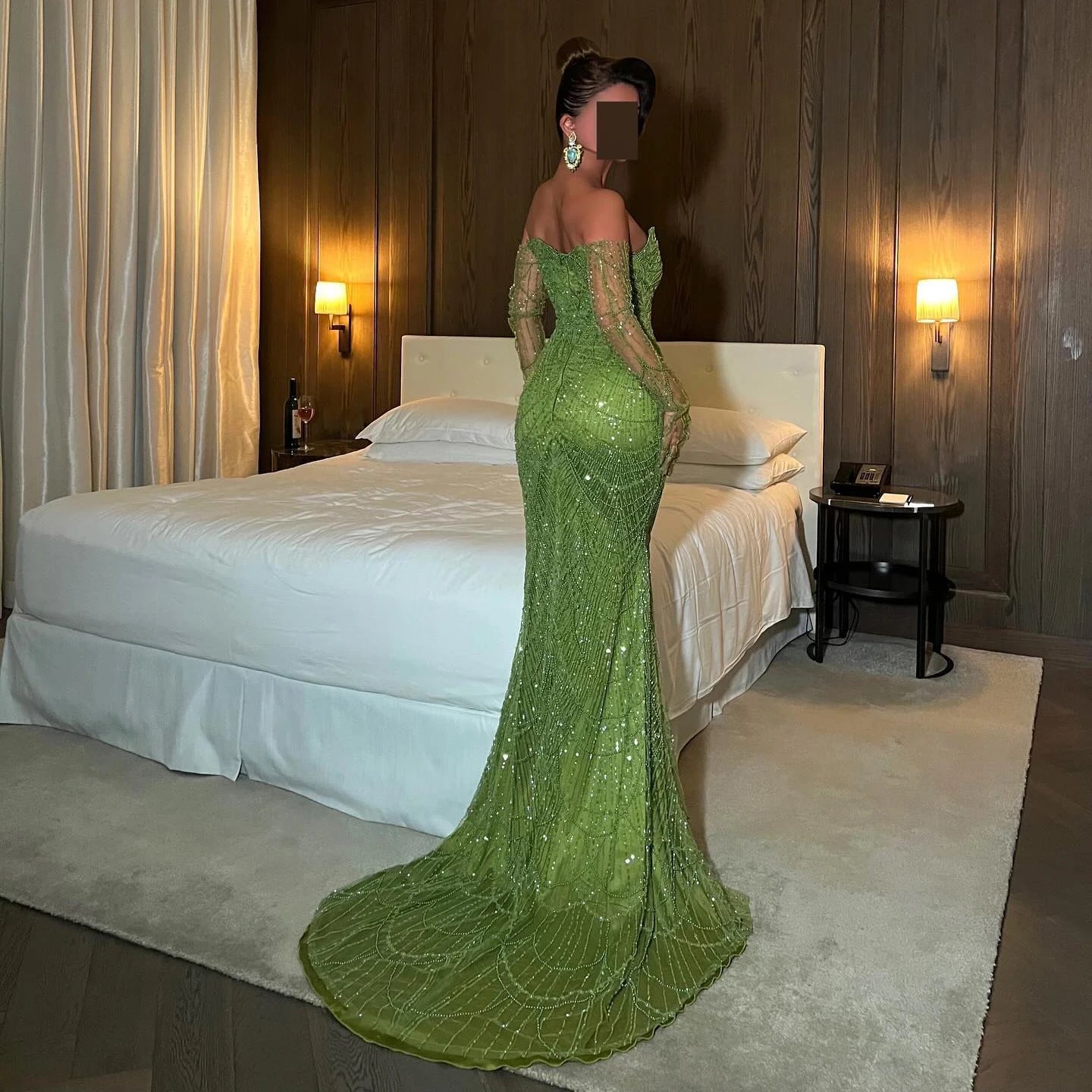 Luxury Green Evening Dresses with Gloves 2024